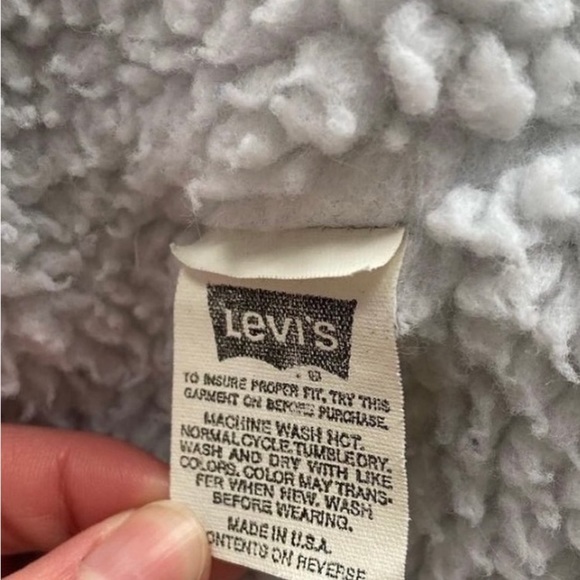 Vintage Levi’s Sherpa Jacket - Picture 3 of 5